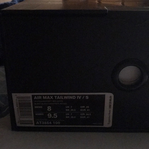 Supreme tailwind 4
